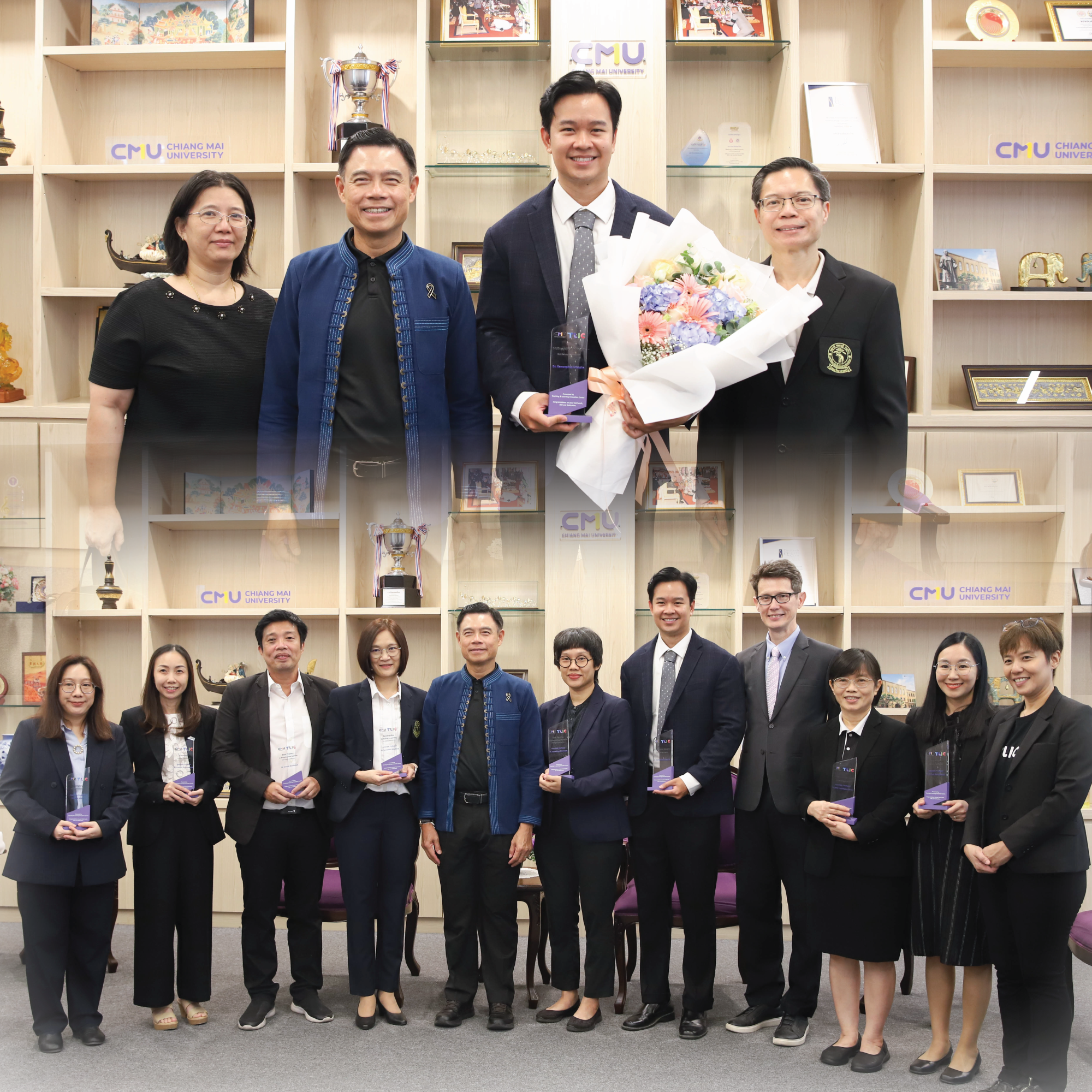 อาจารย์คณะวิทยาศาสตร์เข้ารับรางวัลอาจารย์ต้นแบบด้านการจัดการเรียนรู้แบบใหม่ (Distinguished Educator)